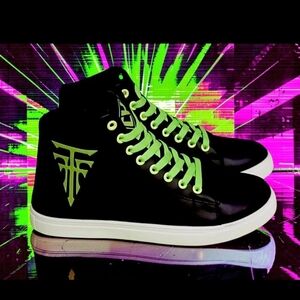 Black and Green Size-9 High-Top Sneakers